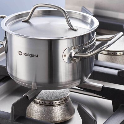 STALGAST Gasherd mit 4 Brennern (2x5+2x7) und Gas-Backofen GN2/1, Serie 700 ND